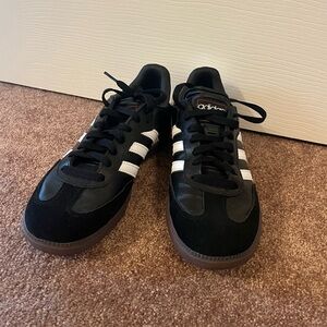 Adidas Black Sambas